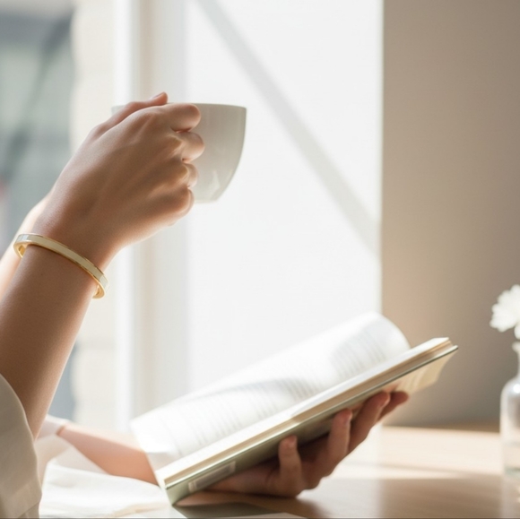 KATE SPADE "Tickle the Ivories" Gold & White Bangle w Pink Pouch & Box - Picture 6 of 6